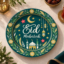 Green charger plate with gold trim featuring a mosque medallion, crescent and lanterns