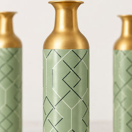 Navy Facet Metal Flower Vase – Burgundy Blush Chevron Lattice - MintiHome