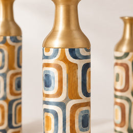 Terra Frames Metal Flower Vase – Cream Terracotta Square - MintiHome